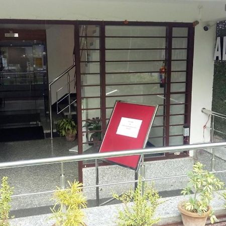 Alankrita Suites & Party Halls 密拉特 外观 照片