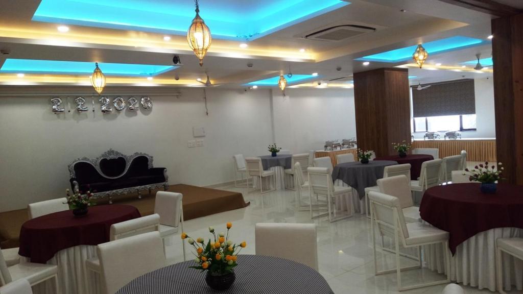 Alankrita Suites & Party Halls 密拉特 外观 照片