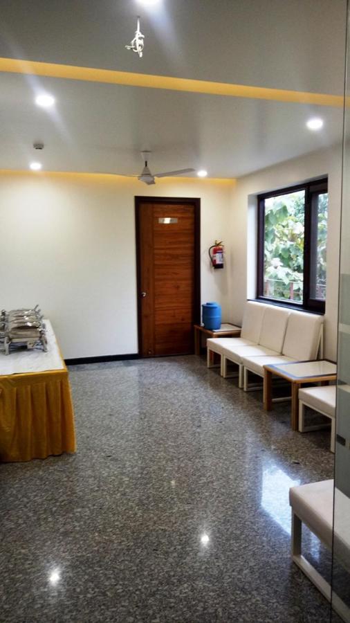 Alankrita Suites & Party Halls 密拉特 外观 照片