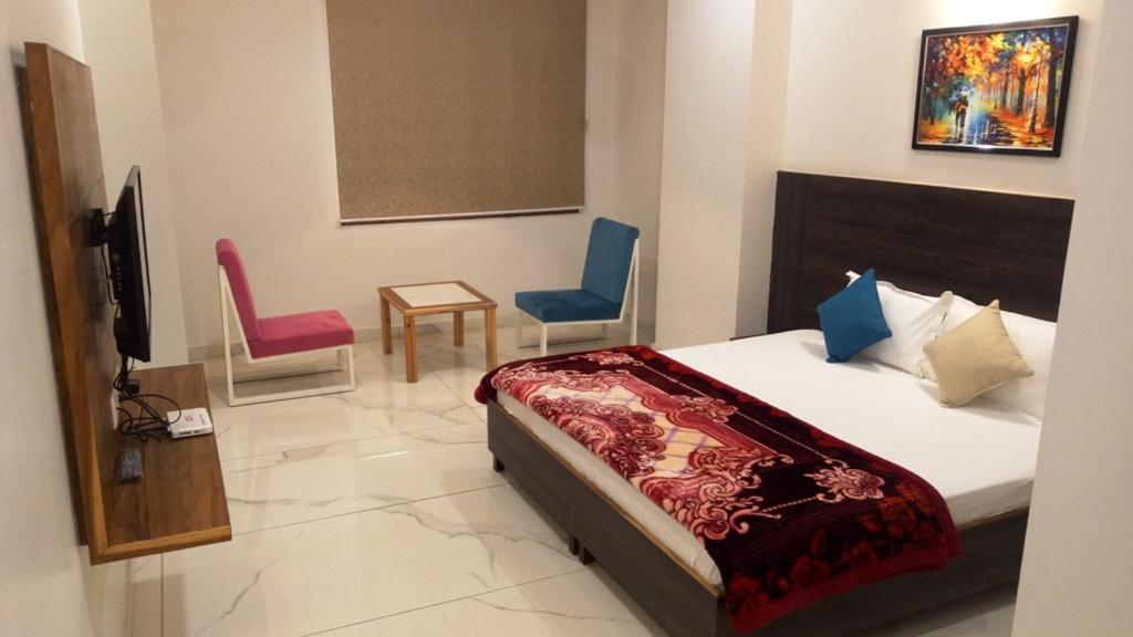 Alankrita Suites & Party Halls 密拉特 外观 照片