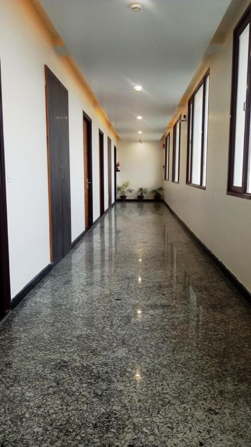 Alankrita Suites & Party Halls 密拉特 外观 照片
